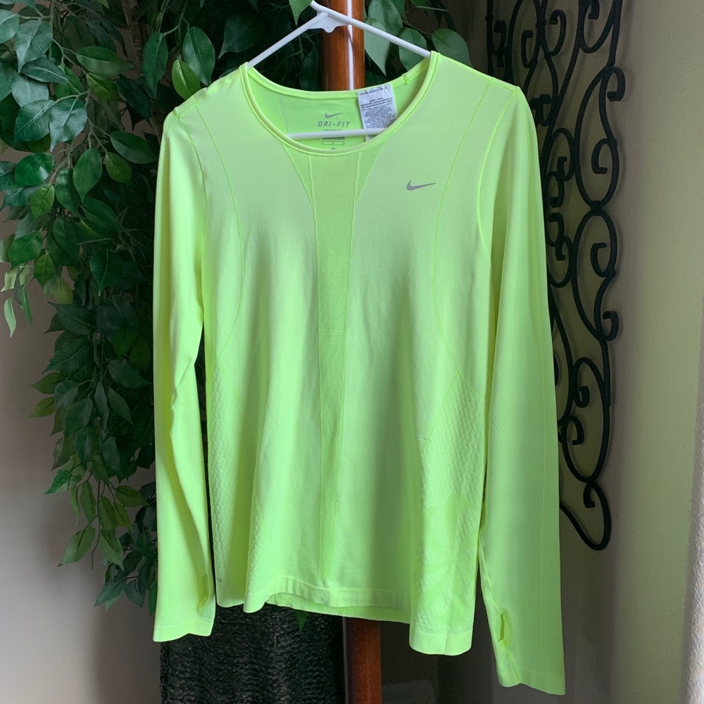 WMS Nike Dri-Fit long sleeve shirt Neon SZ Med